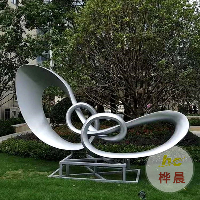 廠家制作不銹鋼鹿雕塑戶外園林景觀鏡面抽象藝術(shù)品幾何鹿雕塑擺件