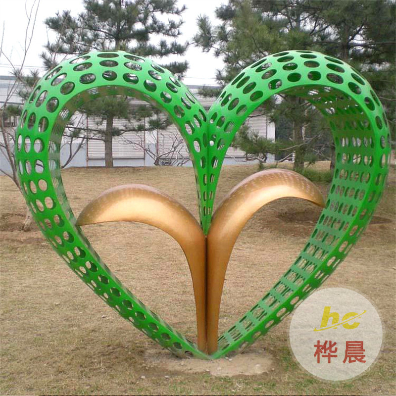 大型不銹鋼雕塑定制校園鏡面鏤空圓環(huán)魚廣場園林水景抽象雕塑廠家