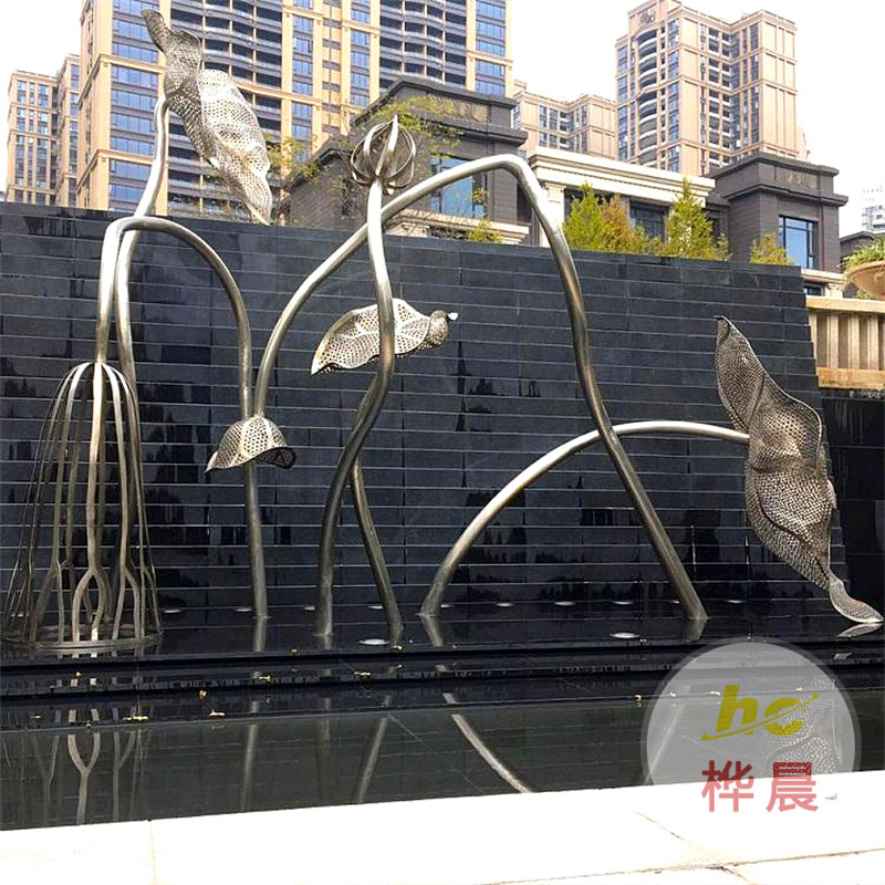 不銹鋼鏡面仙鶴雕塑庭院水景裝飾戶外丹頂鶴水池酒店景觀藝術(shù)擺件