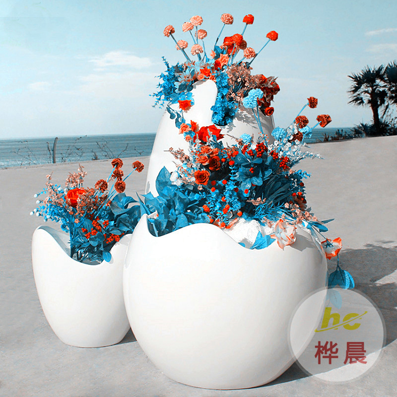 玻璃鋼廠家如何給深圳泡沫雕塑市場(chǎng)帶來(lái)新的商機(jī)